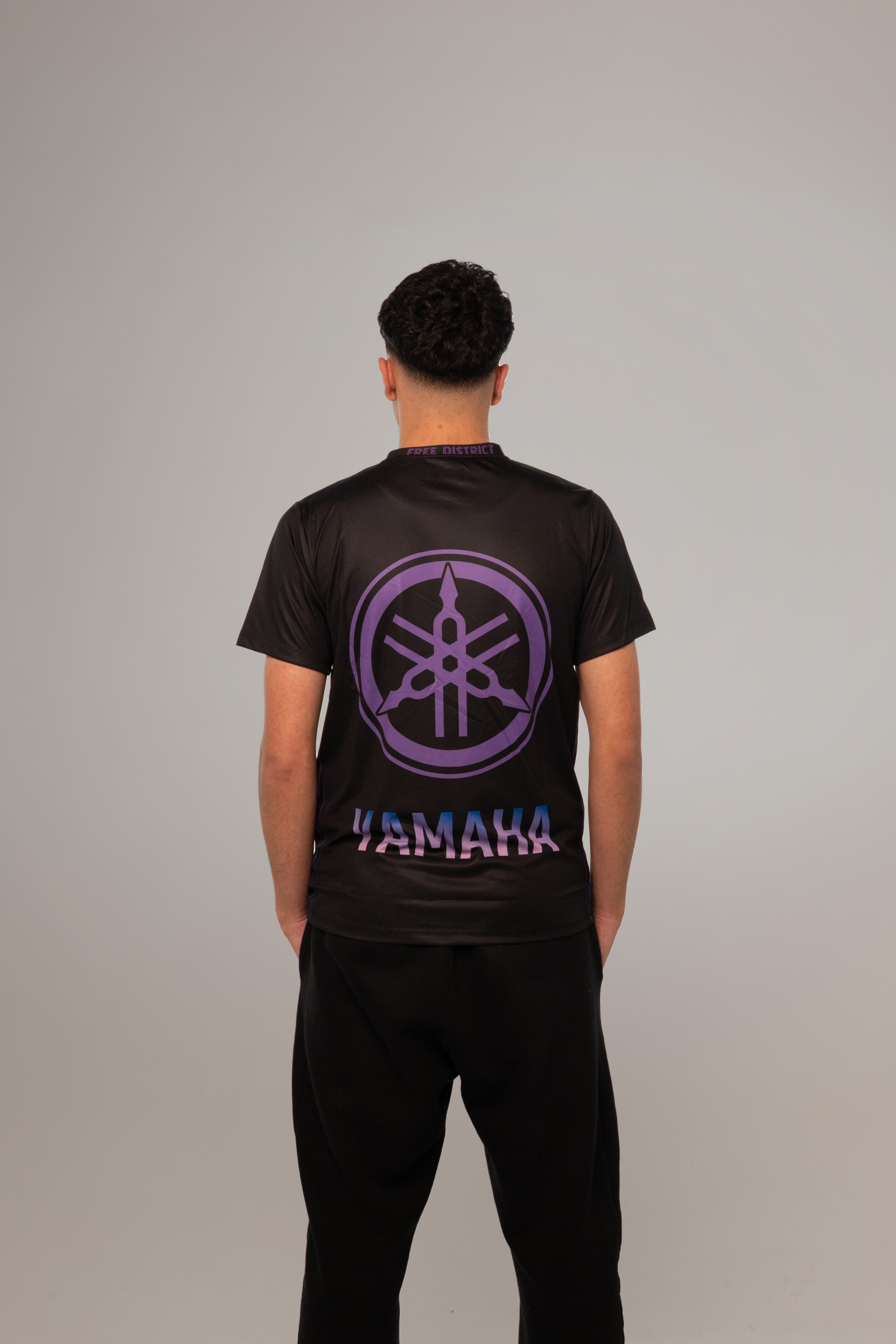 Yamaha Trikot Lila